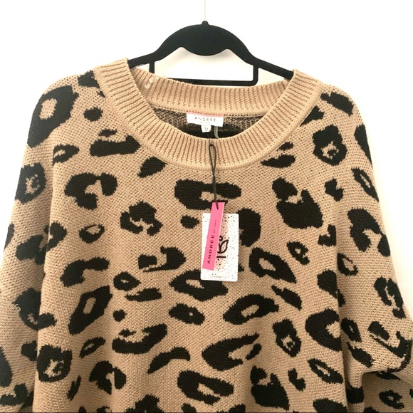 Andree Plus Size Leopard Print Long Sleeve Sweater NWT SZ 3X - Picture 3 of 10